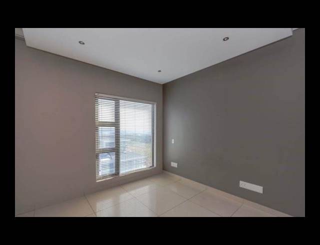 3 BEDROOM APARTMENT FOR SALE IN UMHLANGA RIDGE